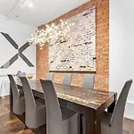 Luxurious 3 Bedroom Beautifully Renovated Loft