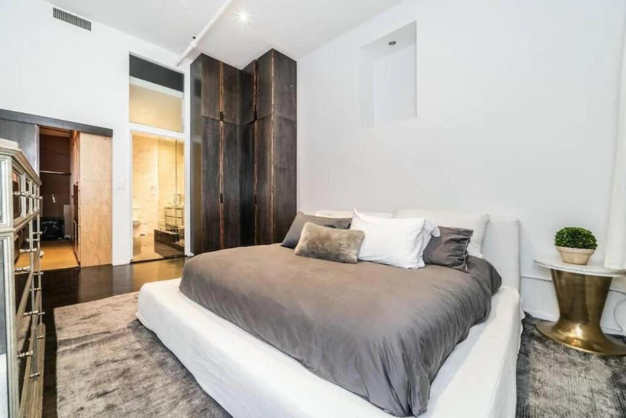 Apartment Luxurious 3 Bedroom Beautifully Renovated Loft *