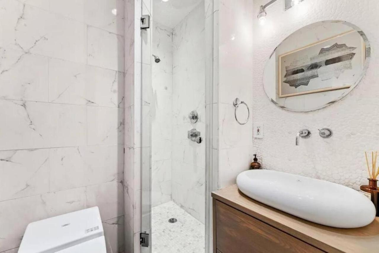 Luxurious 3 Bedroom Beautifully Renovated Loft New York